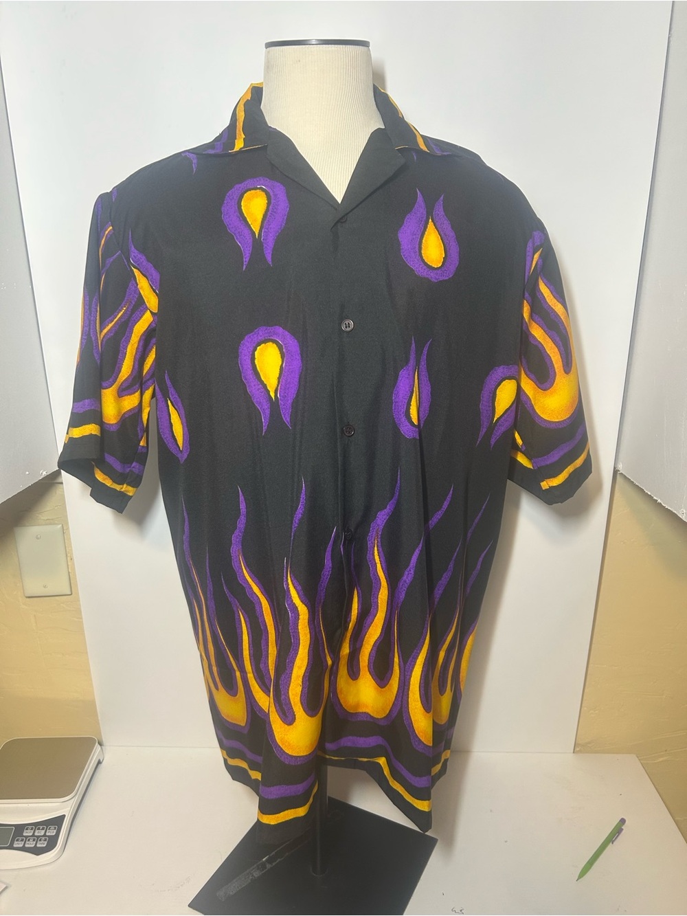 Men's American Biker Y2K purple flames button up vintage